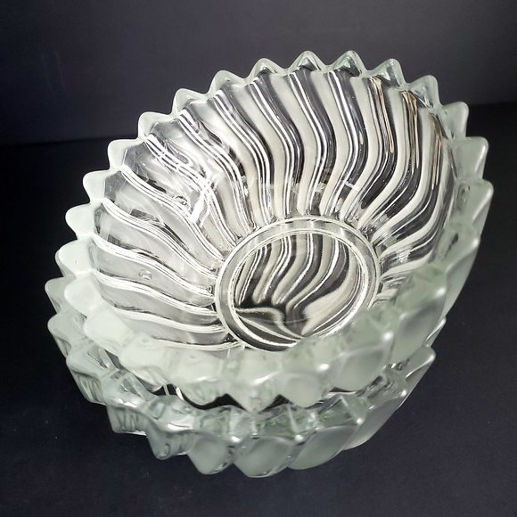 VINTAGE MIKASA Frosted Glass Bowls Zig Zag Design Rim - Picture 2 of 7